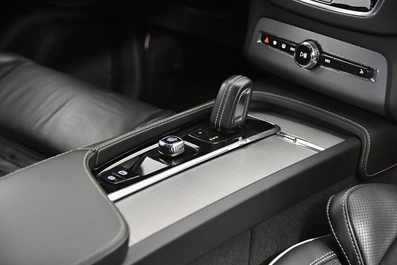 Volvo XC90 20 of 26
