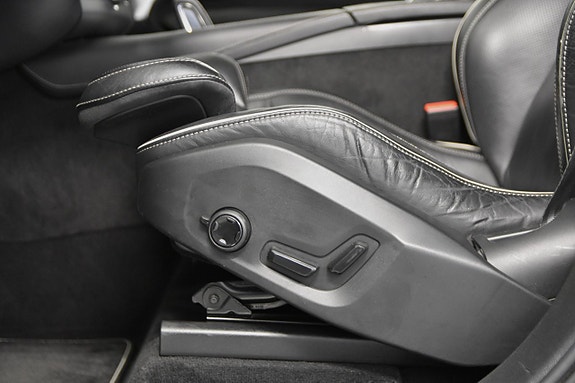 Volvo XC90 13 of 26