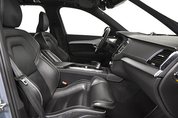 Volvo XC90 18 of 26