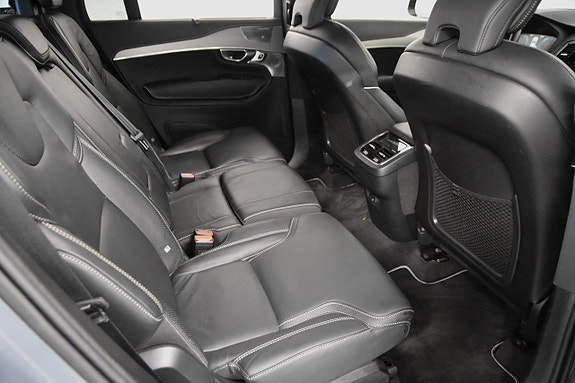Volvo XC90 16 of 26