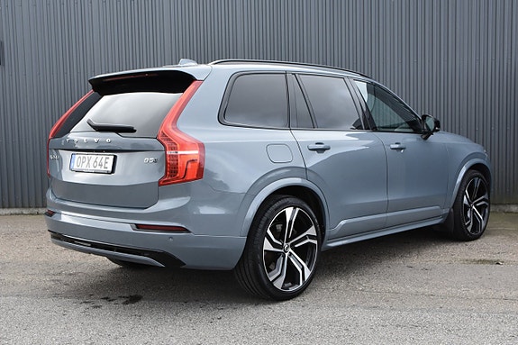Volvo XC90 2 of 26