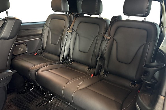 Mercedes-Benz V300 17 of 26