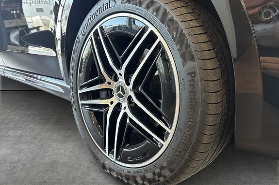 Mercedes-Benz V300 7 of 26
