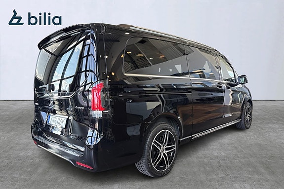Mercedes-Benz V300 6 of 26