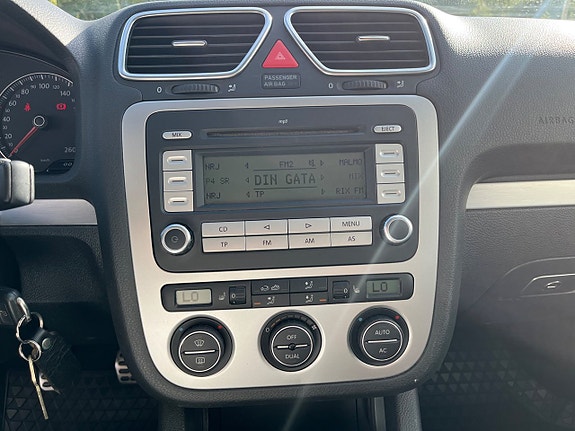 Volkswagen Eos 18 of 24