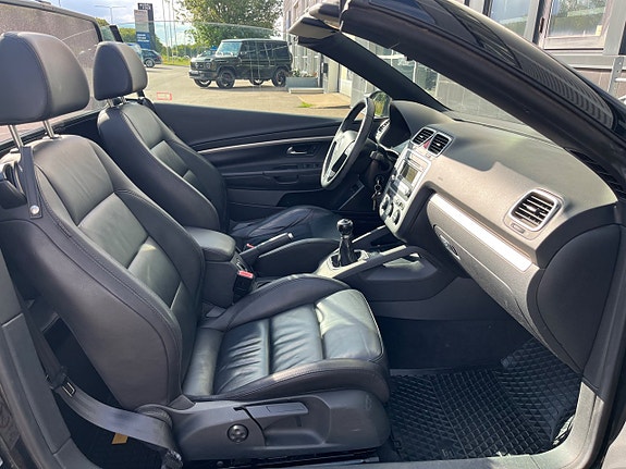 Volkswagen Eos 13 of 24