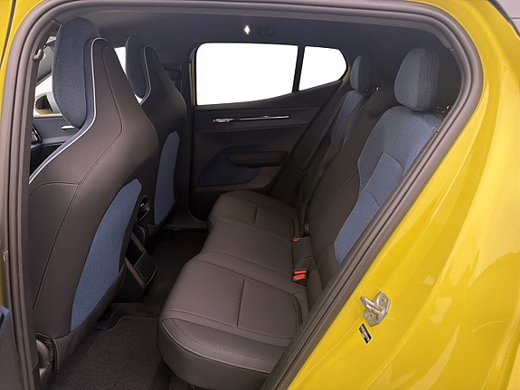 Volvo EX30 30 of 30