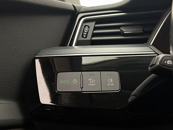 Audi e-tron 18 of 30