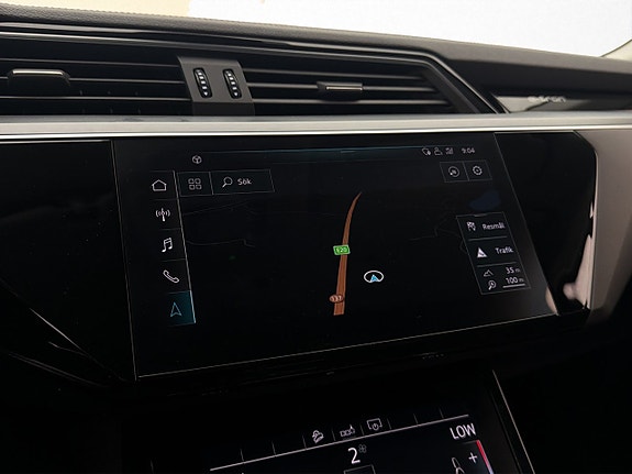 Audi e-tron 26 of 30