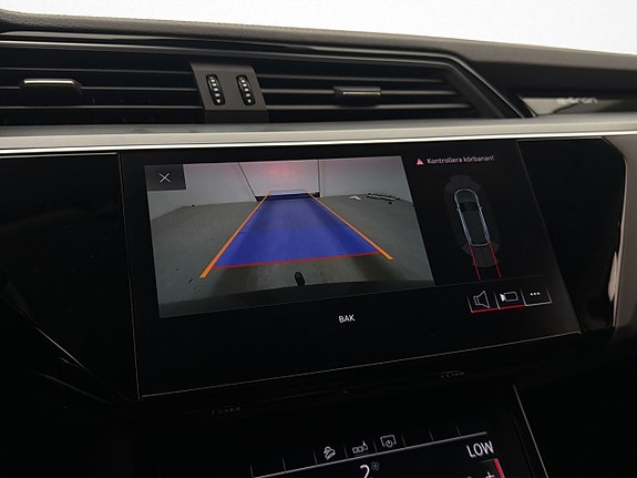 Audi e-tron 22 of 30