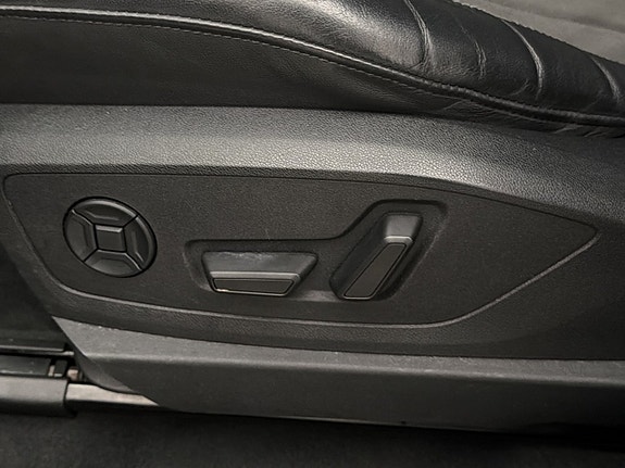 Audi e-tron 28 of 30