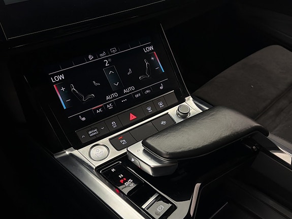 Audi e-tron 27 of 30