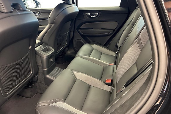 Volvo XC60 13 of 22
