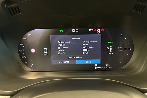 Volvo XC60 16 of 22