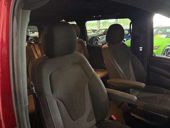 Mercedes-Benz V300 24 of 24
