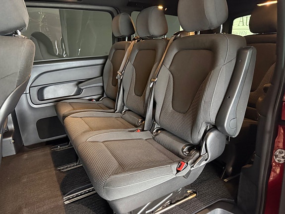 Mercedes-Benz V300 20 of 24