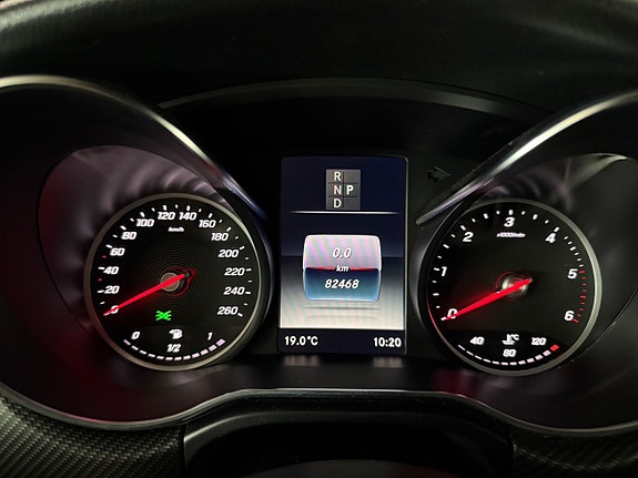 Mercedes-Benz V300 15 of 24