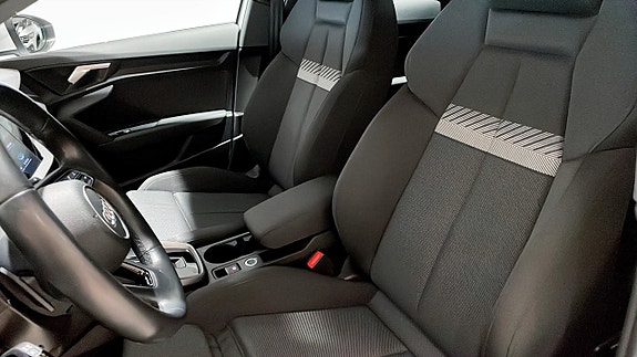 Audi A3 8 of 12