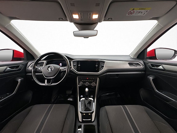 Volkswagen T-Roc 13 of 30