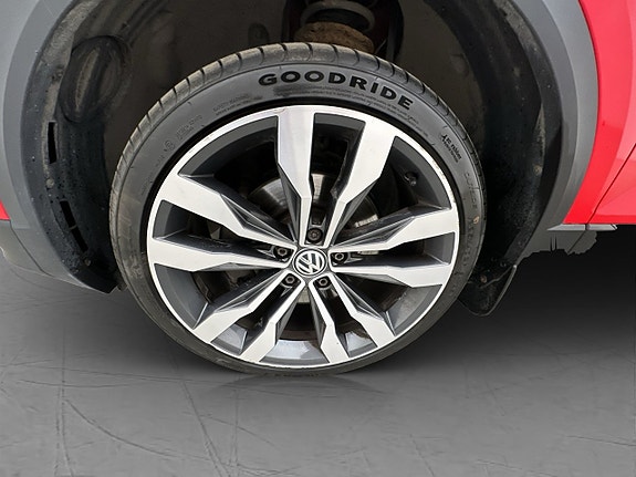 Volkswagen T-Roc 30 of 30