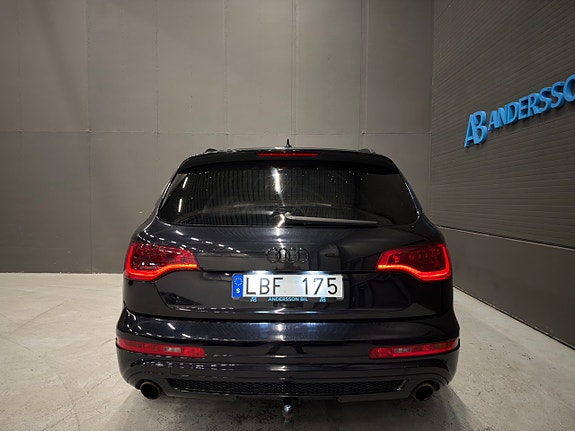 Audi Q7 8 of 27