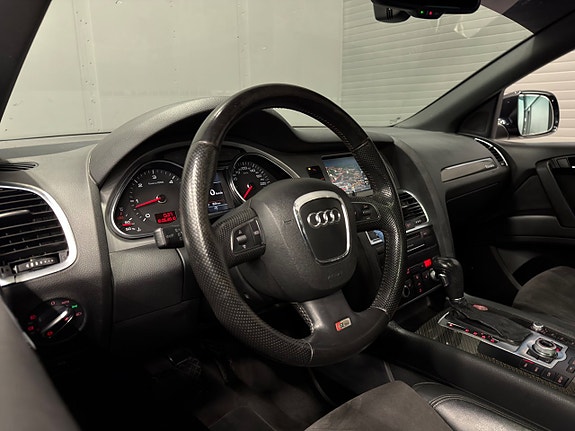 Audi Q7 12 of 27