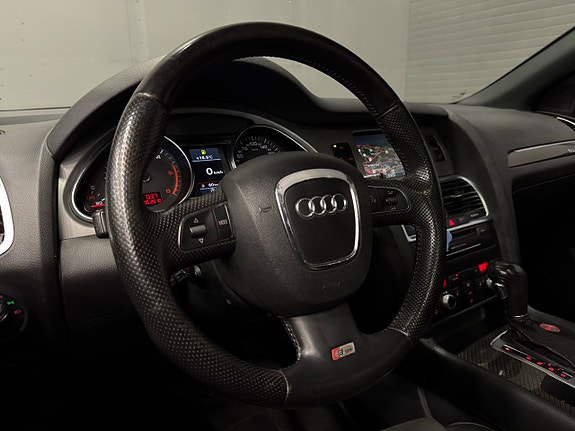 Audi Q7 13 of 27