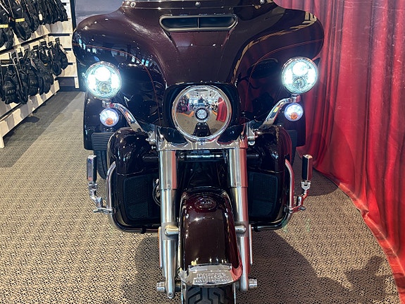 Harley-Davidson TRI GLIDE TRIKE ULTRA CLASSIC (FLHTCUTG) 3 of 15