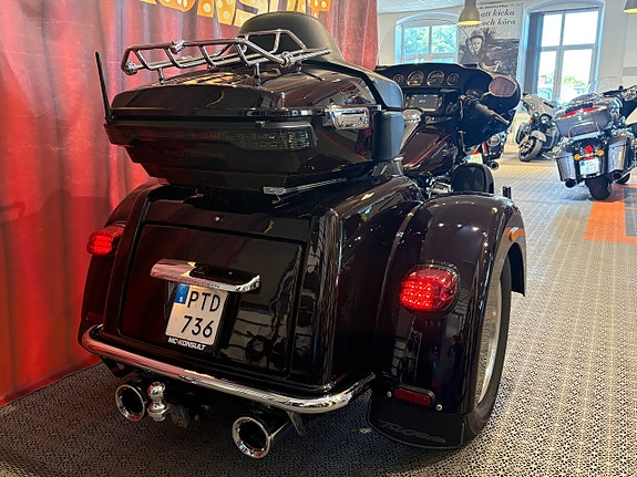 Harley-Davidson TRI GLIDE TRIKE ULTRA CLASSIC (FLHTCUTG) 6 of 15