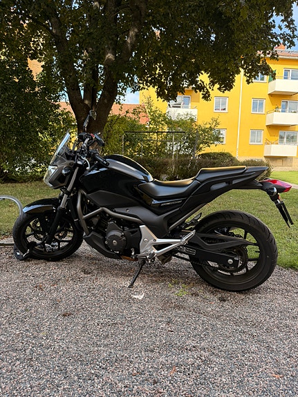 Honda NC700S 2 of 7