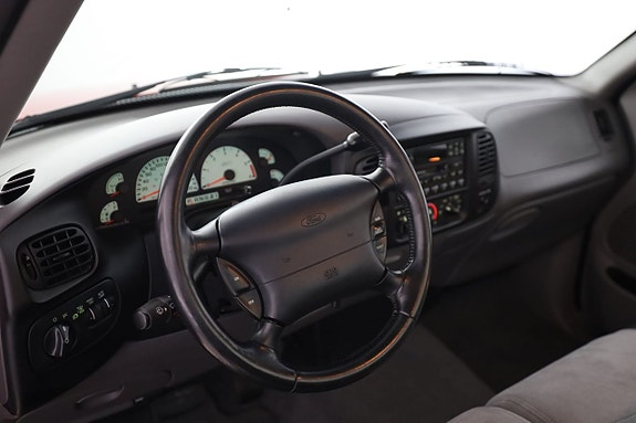 Ford F-150 26 of 30