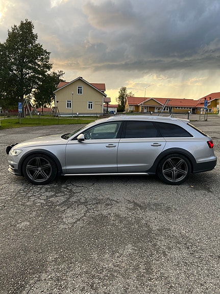 Audi A6 allroad 2 of 5