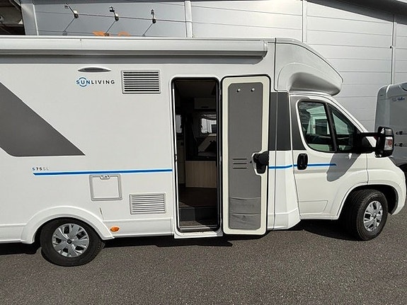 Sun Living S-SERIES S 75 SL / Långbäddar & Taksäng! Får köras på B-kort! Stort garage! cykelställ! mycket fin husbil. 18 of 18
