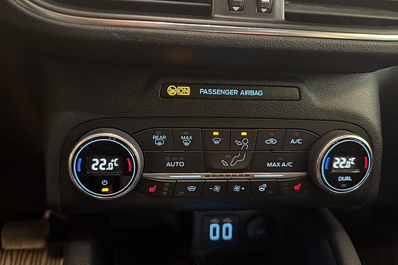 Ford Kuga 14 of 19
