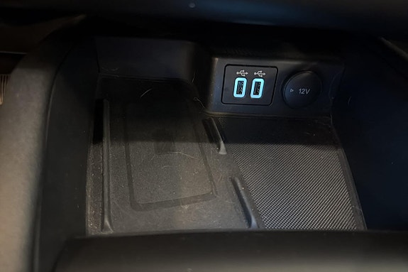 Ford Kuga 17 of 19