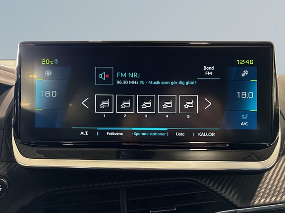 Peugeot e-208 16 of 22