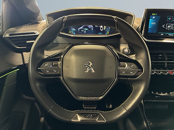 Peugeot e-208 15 of 22