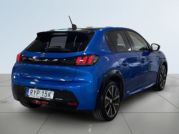 Peugeot e-208 5 of 22