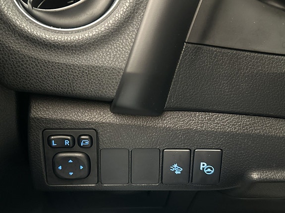 Toyota Auris 14 of 30