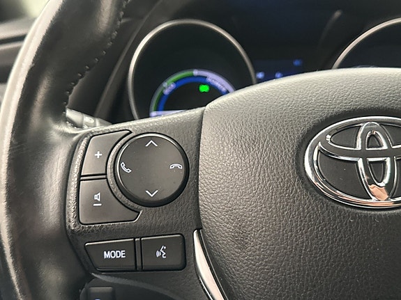 Toyota Auris 16 of 30