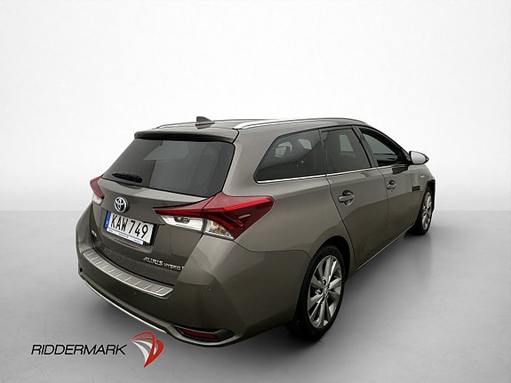 Toyota Auris 8 of 30