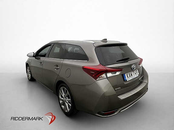 Toyota Auris 6 of 30