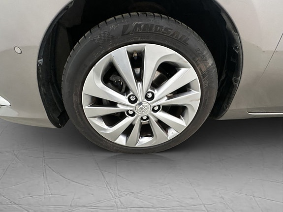 Toyota Auris 30 of 30