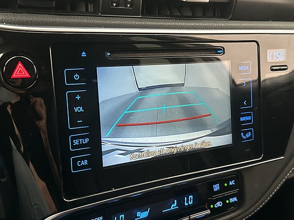 Toyota Auris 21 of 30