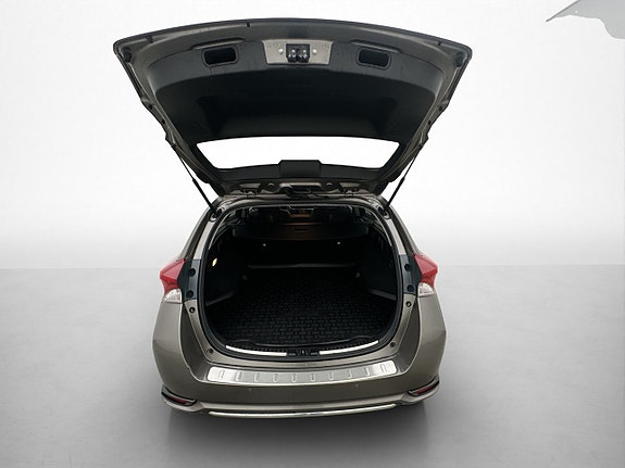 Toyota Auris 29 of 30