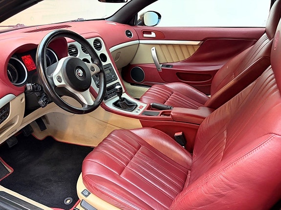 Alfa Romeo Spider 6 of 7