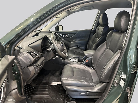 Subaru Forester 8 of 18