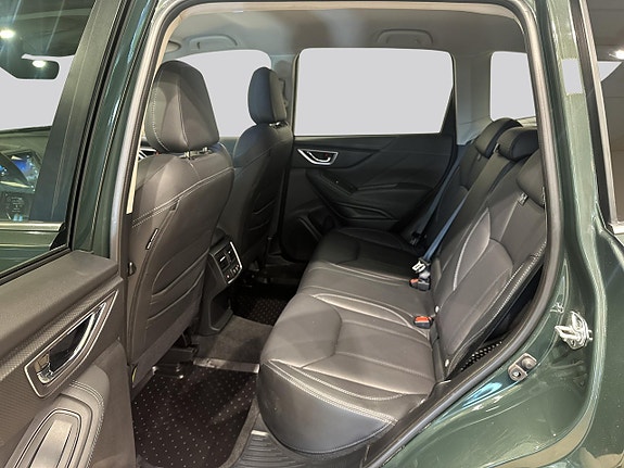 Subaru Forester 9 of 18