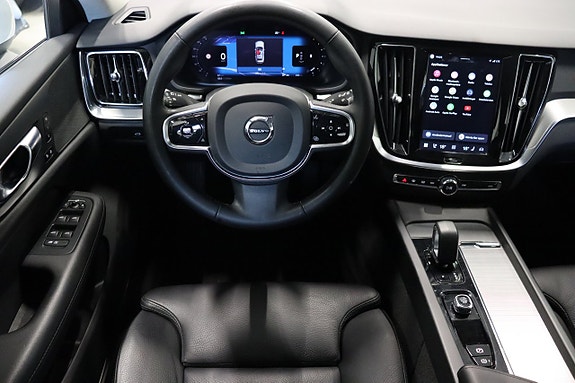 Volvo V60 Cross Country 14 of 30
