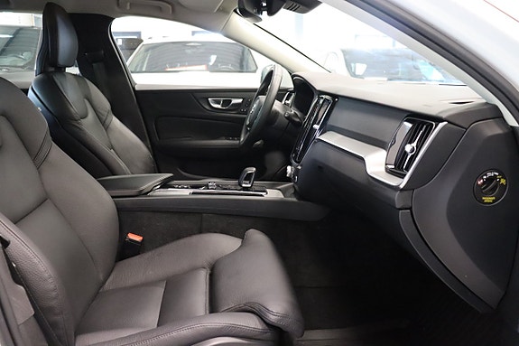 Volvo V60 Cross Country 10 of 30
